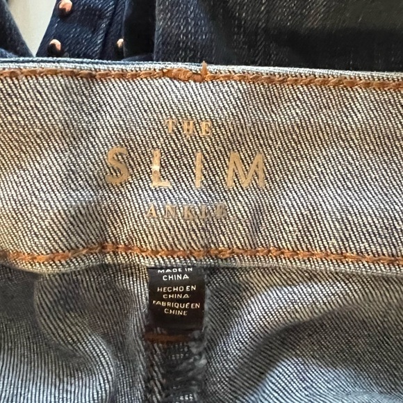 White House Black Market The Slim Ankle Jeans with Rose Gold Stud Trim Detail 00 - Picture 8 of 13